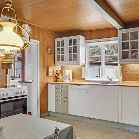 3 Bedroom Awesome In *